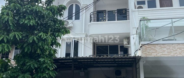Rumah 3 Lantai Janur Asri Siap Huni Lokasi Strategis 1