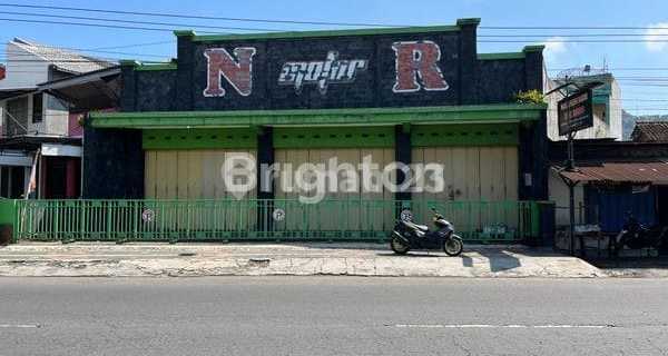 Quick Sale: Luxurious 2-Story Shop House in the Heart of Magelang City 1