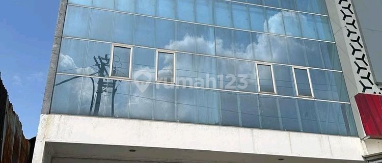 For Rent: Downtown Shop House 1