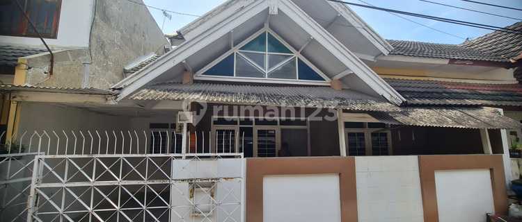 For Rent: Land Mas House Semarang 1
