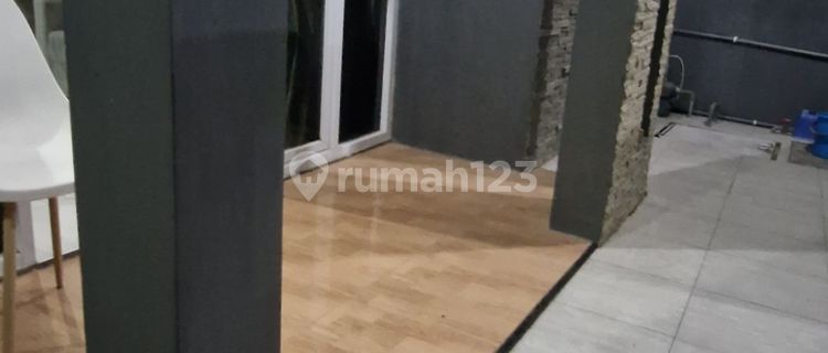 Dijual Rumah Sambiroto 1