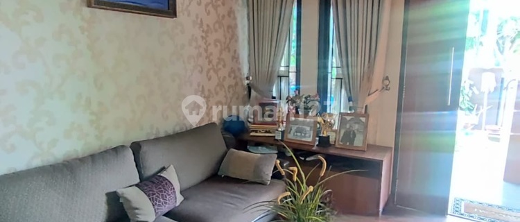 Ready-to-Live House in Graha Raya Bintaro 1