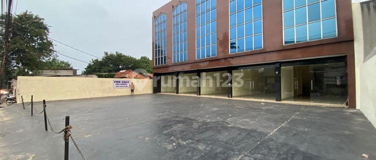 3-Story Shophouse in Bintaro Jaya, Pesanggrahan Area Nearby T 1