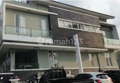 For Sale 20-Room Boarding House in Villa Permata Lippo Karawaci, Tangerang 1