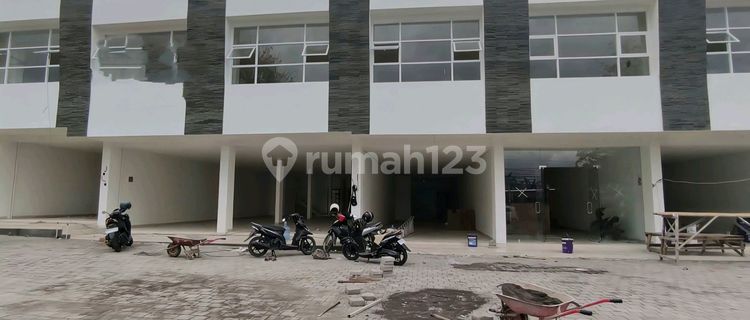 2-Story Commercial Business Shophouse in a Strategic Location 1