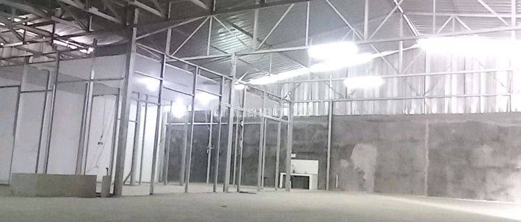 Gudang Disewakan Siap Huni Di Pinggir Jalan, Dekat Dengan Tol 1