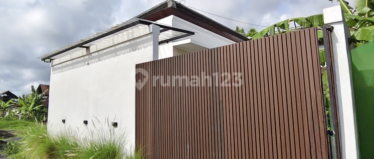 Yearly Rent Semi Villa 2 Bedrooms in Kedungu Near the Beach 1