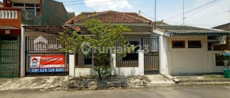 Rumah Disewakan Solo di Fajar Indah Baturan 1