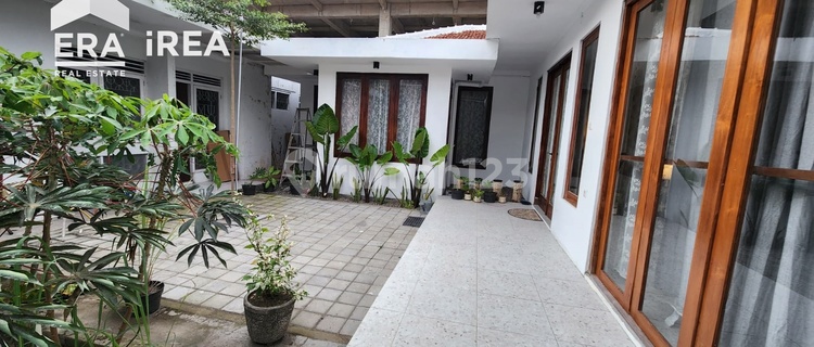 Sewa Rumah Solo Dekat Solo Square Mall 1