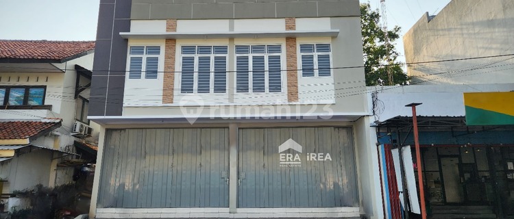 For Rent: Shop House in Solo Near Gedhe Market 1