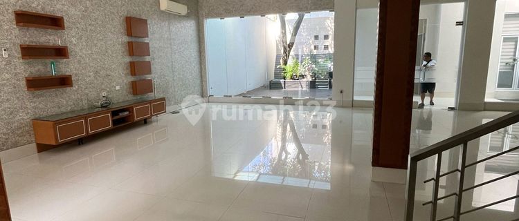 Disewa Rumah Mewah,Bagus & Siap Huni 1