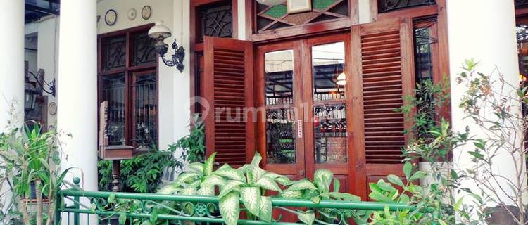 Rumah kondisi bagus lok. strategis lbr di Cideng, JakPus. 0732 1