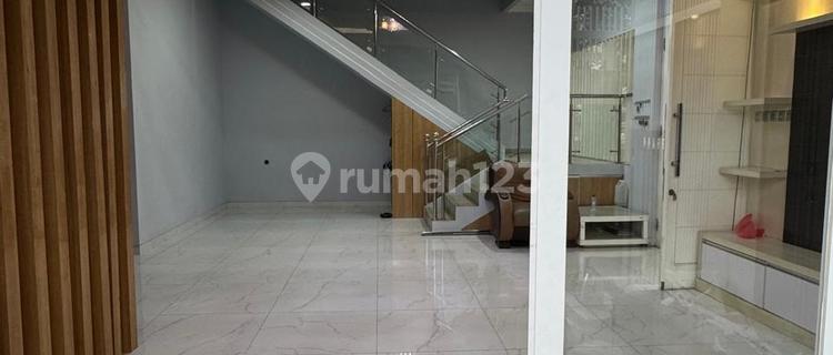 Dijual Rumah Bagus, Brand New Rumah Modern Minimalis di Kelapa Gading 1