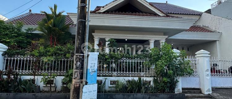 For Sale House on Nuri Street, Semi-Furnished - Makassar 1