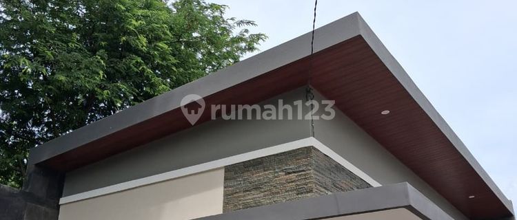 Rumah Modern, Terjangkau, dan Bebas Desain Rumah di Solo Utara 1