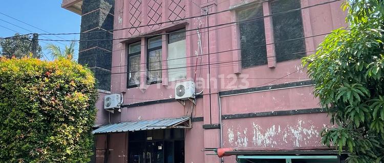 Great Deal!!! Selling Strategic 2-Story Shop House Ready for Business in Cipayung 1