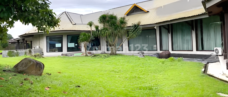 Rumah Mewah Asri 8900m2 SHM Ada Kolam Renang dan Pendopo Bisa Untuk Villa 1