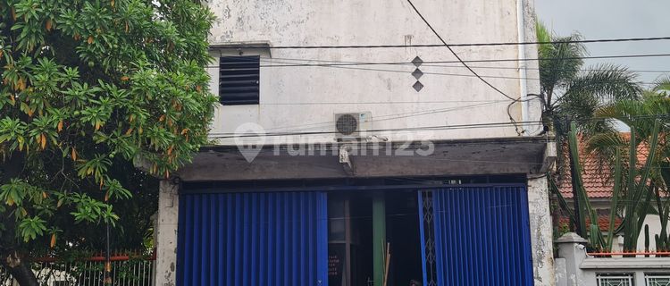 Large Shop House on Jalan PB Sudirman, Mojokerto 1