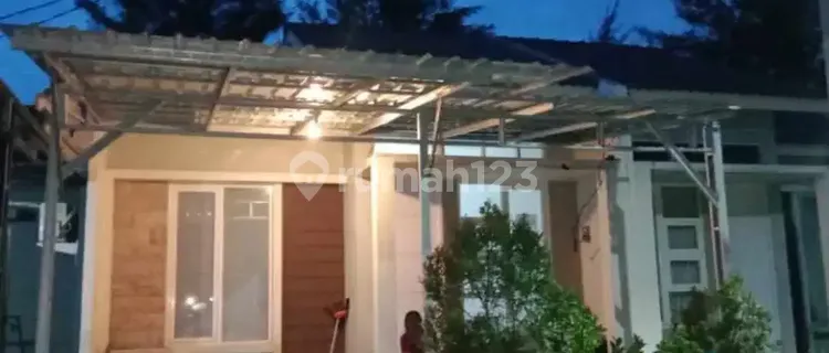 For rent: a 1-story house with 3 bedrooms in Jade Hamlet, Menganti. 1