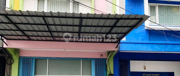 For Sale 2-Story Shop House Suitable for Office and Business on Raya Menganti Gresik 1