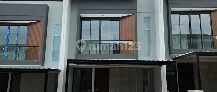 New Fresh House Ready to Occupy Spacious in a 24-Hour Secure Cluster 1