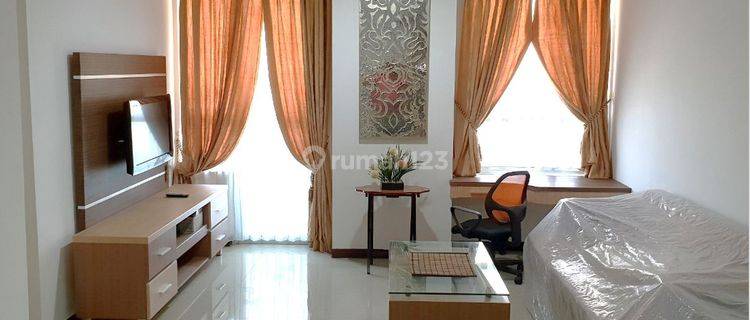 Apartment With Full Facilities And A Green Environment In Very Strategic Location Kelapa Gading, Jakarta Utara 1