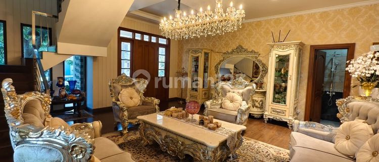 Tanah besar di De Latinos, dekat Exit Tol BSD 1