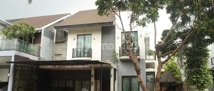 Quick Sale Beautiful Minimalist 2-Story Move-In Ready House in Pulomas Residence, East Jakarta 1