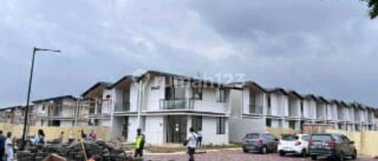 Beautiful 2-Story House in an Exclusive Residential Area 1