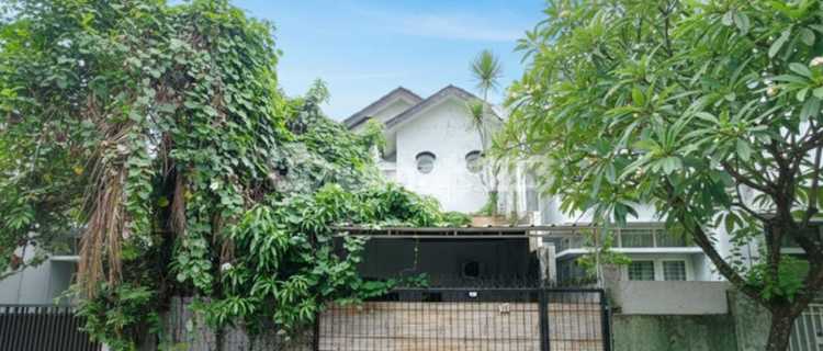 Safe Neighborhood House in Lebak Bulus Near MRT for Quick Sale 1