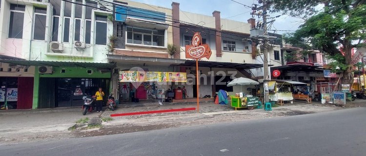 Affordable, Good, Strategic Shop House Only 1 Minute to Ums Solo City Campus 1