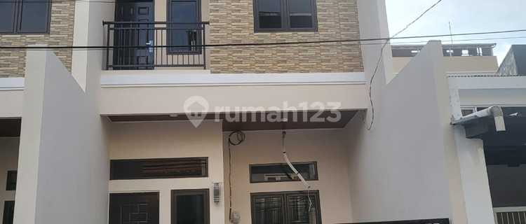 Dijual Rumah Bagus SHM di Kelapa Gading 1