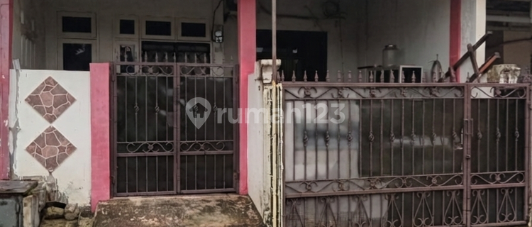 Rumah Sewa Nyaman di Taman Harapan Baru, Ideal untuk Hunian Keluarga (22218 Yos) 1