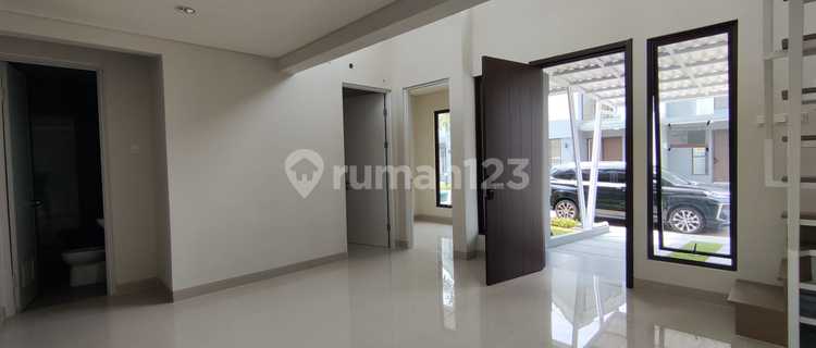 Disewa Rumah Brand New Paramount Petal 8X15, Bangunan 1 Lantai+ Mezzanine, 3 Kamar Tidur Lokasi Strategis Lingkungan Aman Tenang Asri Dekat Akses Jalan Tol 1
