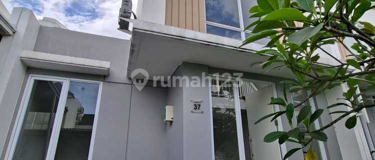 Disewa Rumah Paramount Petal 6X12, 3 Kamar Tidur,Lingkungan Tenang Asri Dekat Akses Tol 1