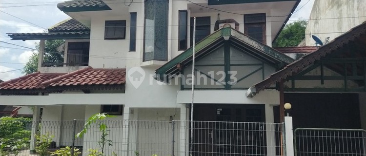 For Rent 2-Story Residential House Strategically Located in Perum. Griya Perwita Asri, North Ringroad 1