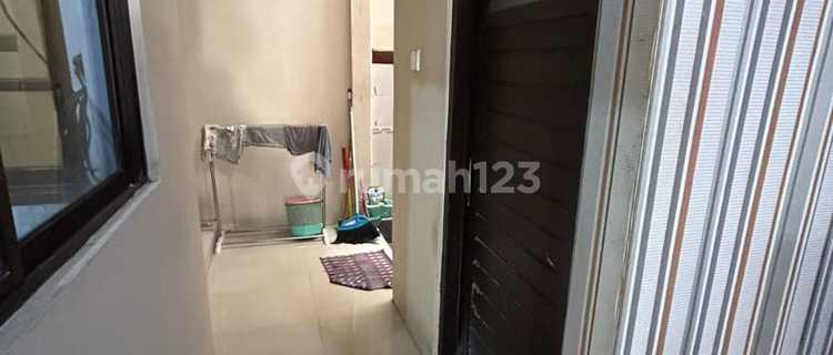 Rumah Bagus 2 Lantai Perumnas Banyumanik Semarang 1