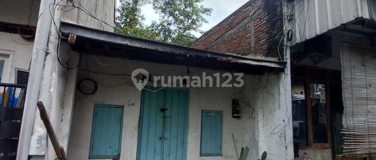 Rumah Hitung Tanah Taman Serang Semarang Timur 1
