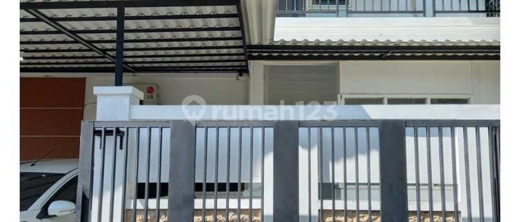 Luxurious and Well-Maintained Nice House in Semarang City 1