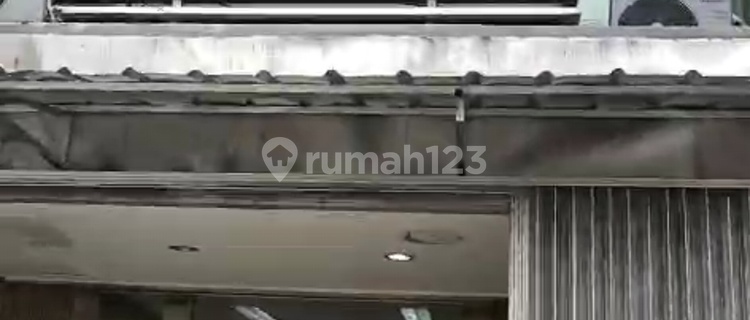 For Rent: 3-Story Shop House Near Main Road in Strategic Area, Neat, Clean, Ready to Occupy 1