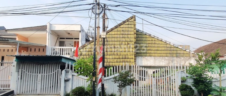 Dream House for Sale in East Jakarta Strategic Great Location 1