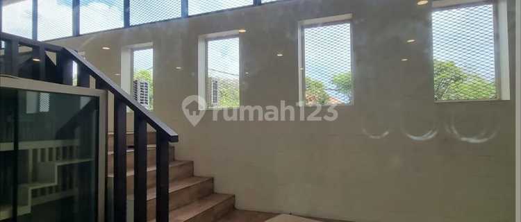 2-Story Shop House on Ngurah Rai Bypass Road, Near the Airport! Strategic Location 1