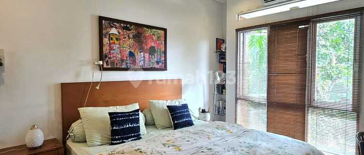 Beautiful Tropical Style House with Lush Environment in a Cluster at Bintaro Jaya, South Tangerang 1