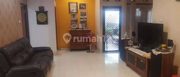 Comfortable, Quiet, Scenic House in Puri Bintaro Complex Sector 9, South Tangerang 1