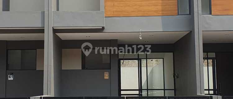 Ready-to-Use Shophouse in Garden House Grand Wisata Bekasi 1