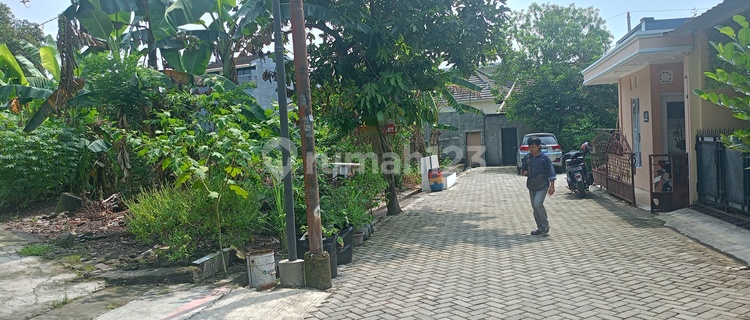 Land for Sale Corner SHM Ownership Rights in Berlian Housing, Sambiroto Village, Tembalang, East Semarang 1
