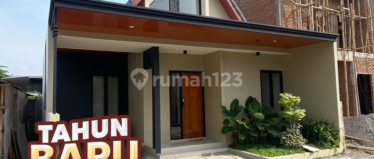 Cluster Scandinavian Modern Eksklusif Solo Timur. 1