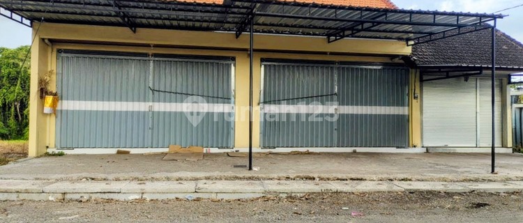 33 M2 Shop at Nuanu Nyanyi 1