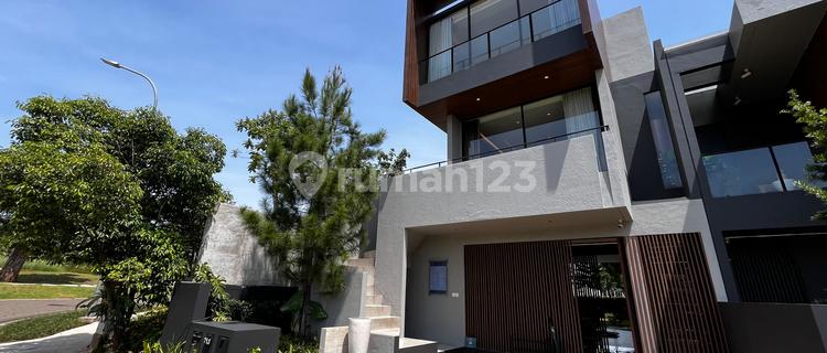 Ready-to-Live House in Bojongsari Depok, 3 Floors 1