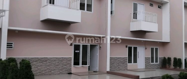 New 2-Story House on Jl. Pesantren Ceger, Pd. Aren 1